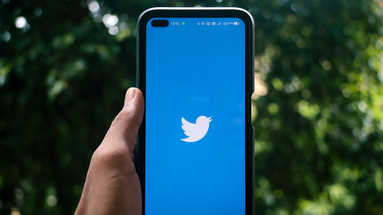 Why is my Twitter feed showing older posts?